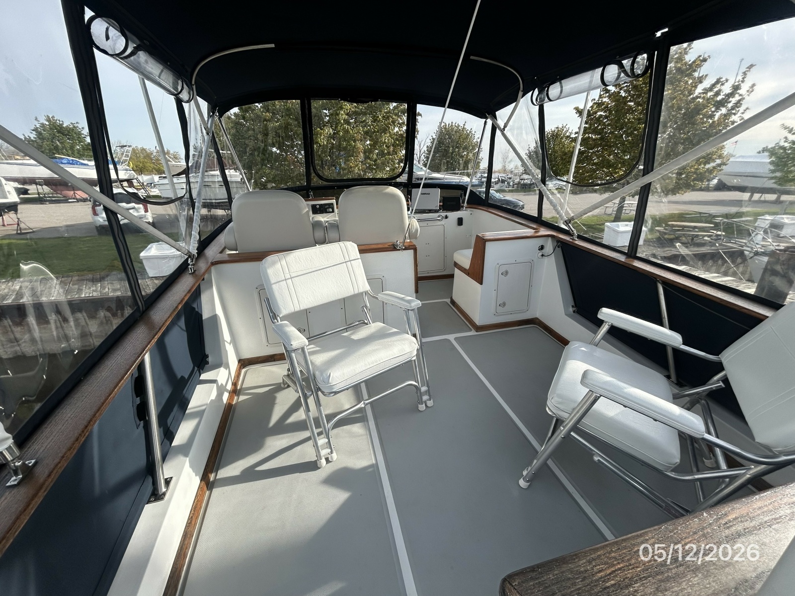 36' Monk flybridge forward