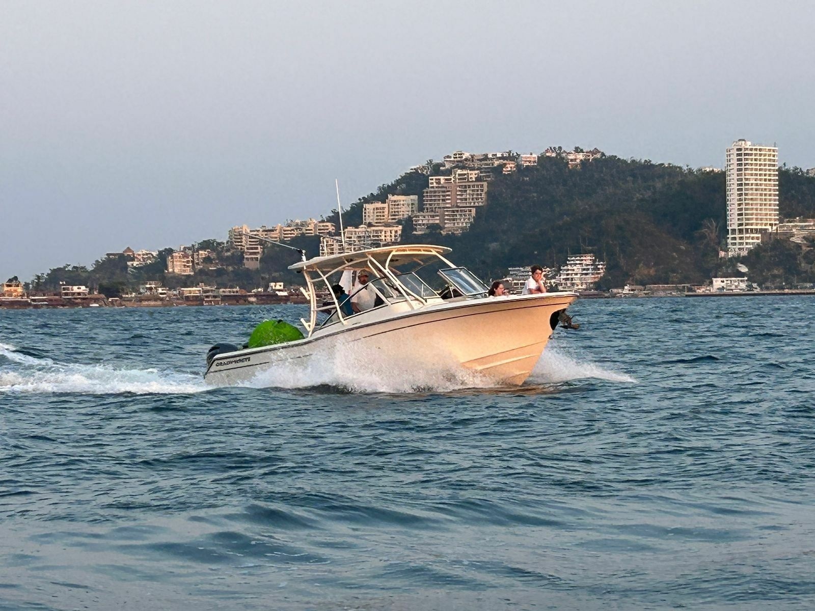 27ft Grady White Yacht For Sale