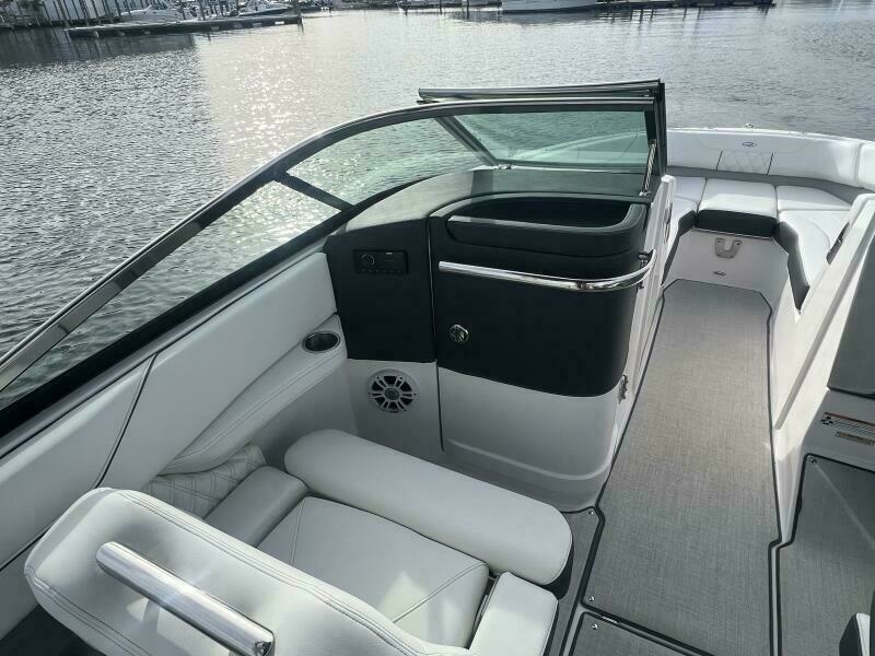 26ft Regal Yacht For Sale