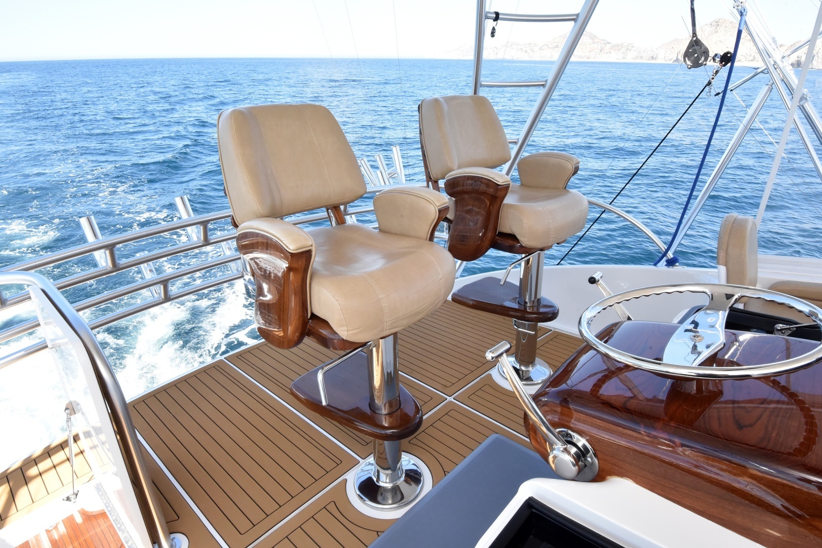 2016 Viking 55 Convertible TAG Team Helm Seating