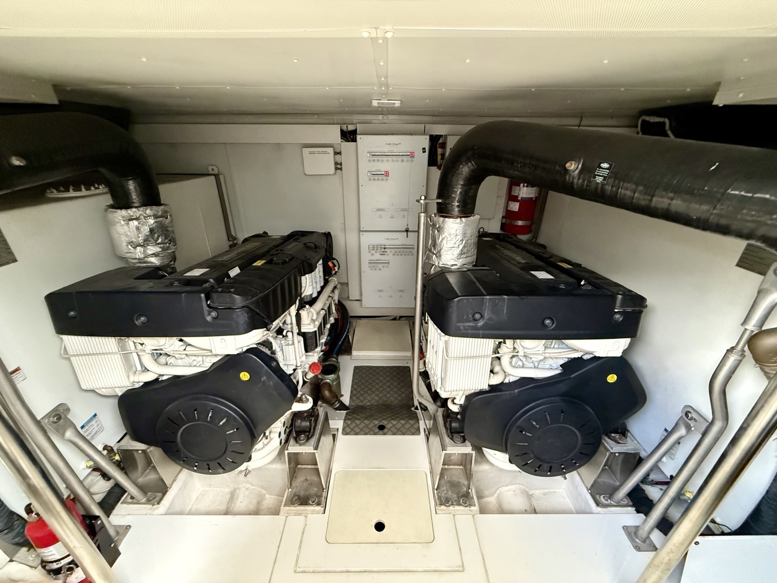 66ft Azimut Yacht For Sale