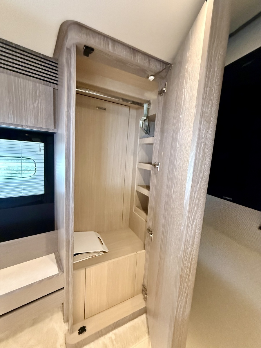 66ft Azimut Yacht For Sale