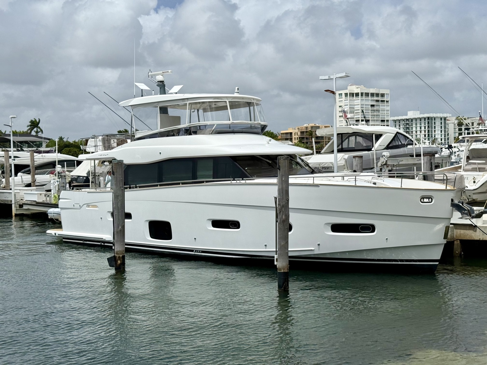 2020 Azimut Magellano 66