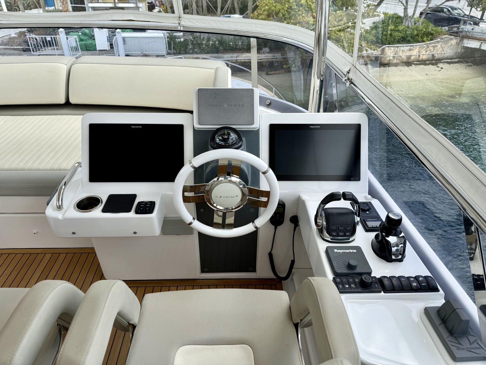 66ft Azimut Yacht For Sale