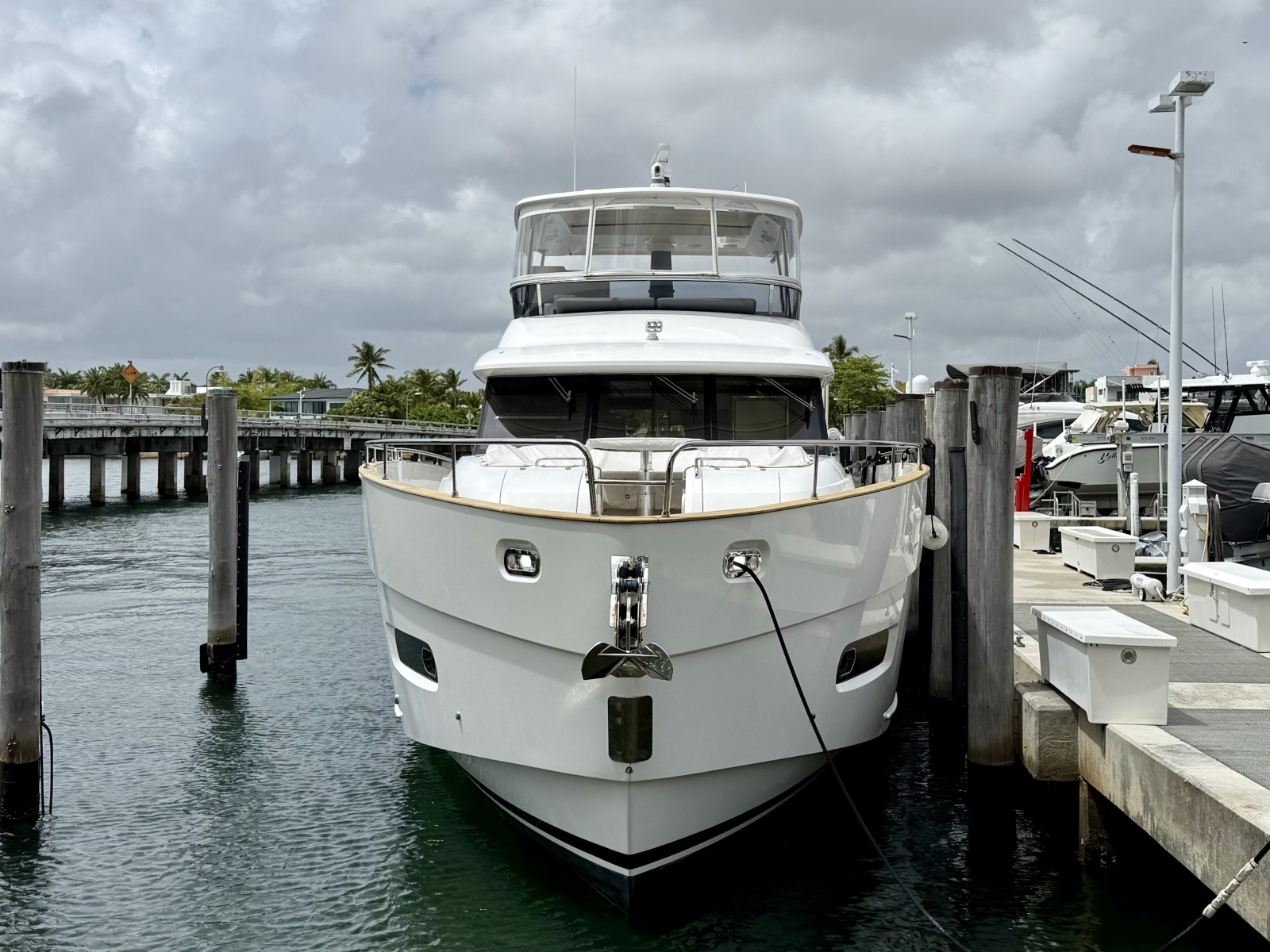 66ft Azimut Yacht For Sale
