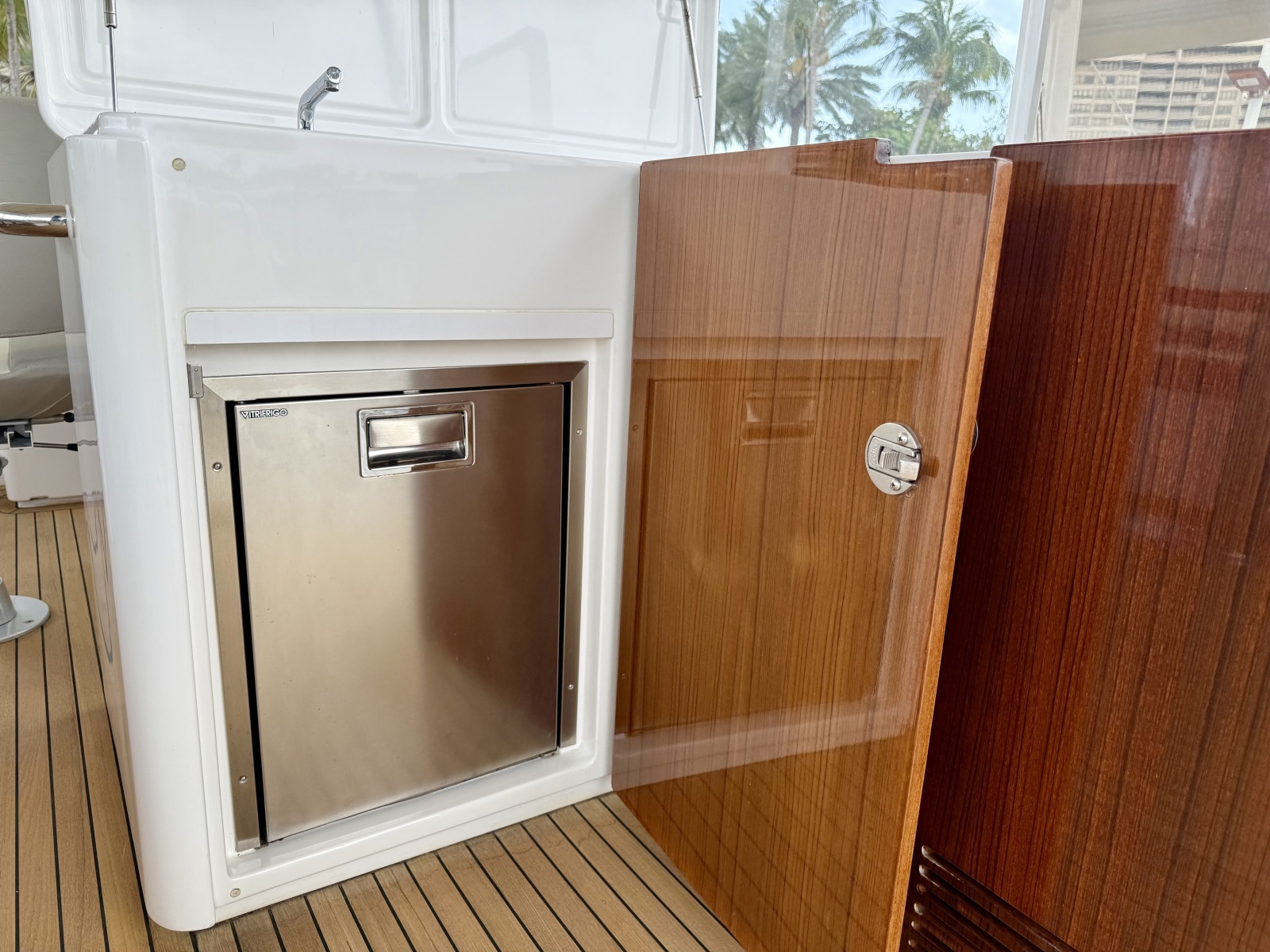 66ft Azimut Yacht For Sale
