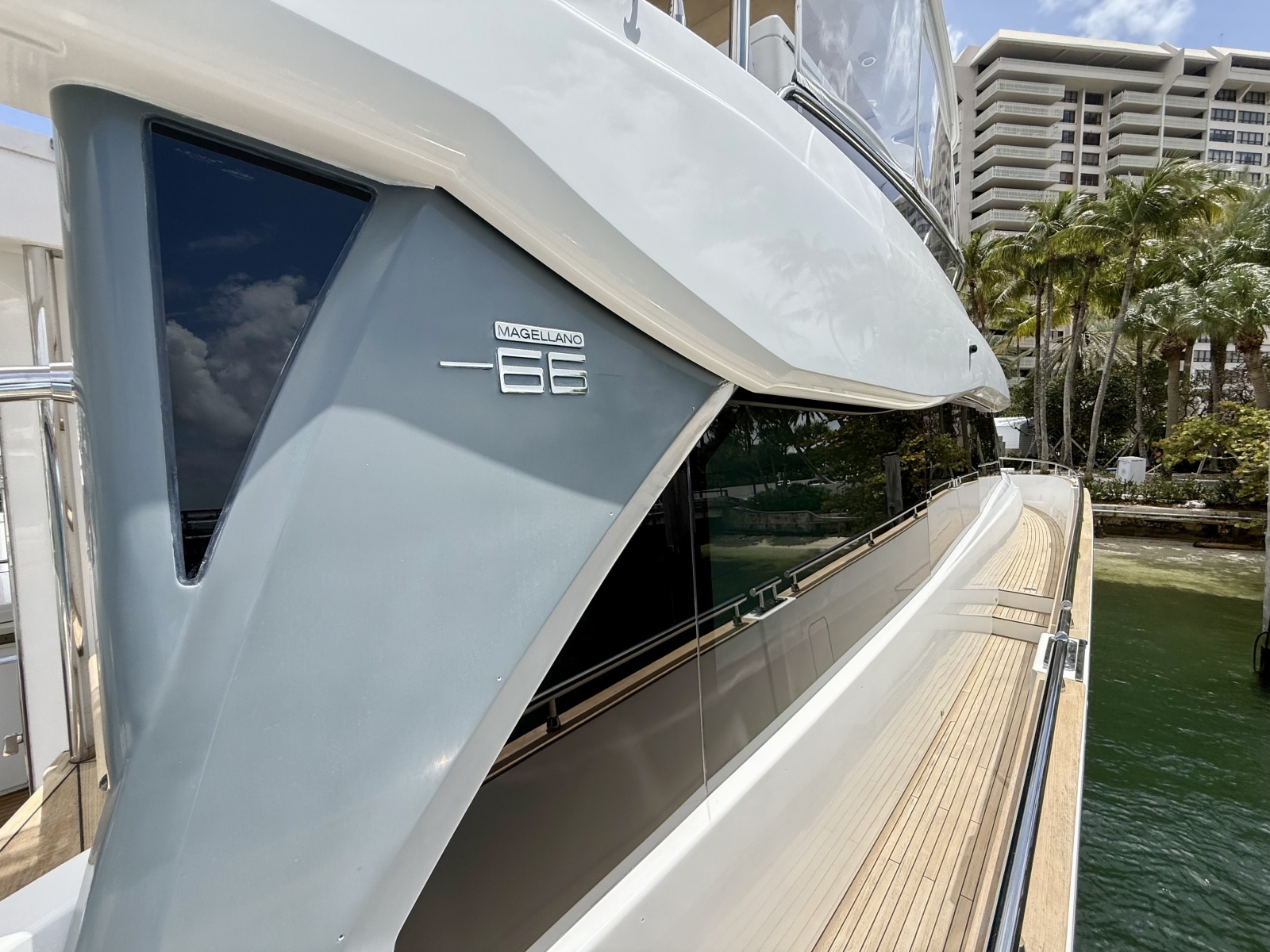 2020 Azimut Magellano 66