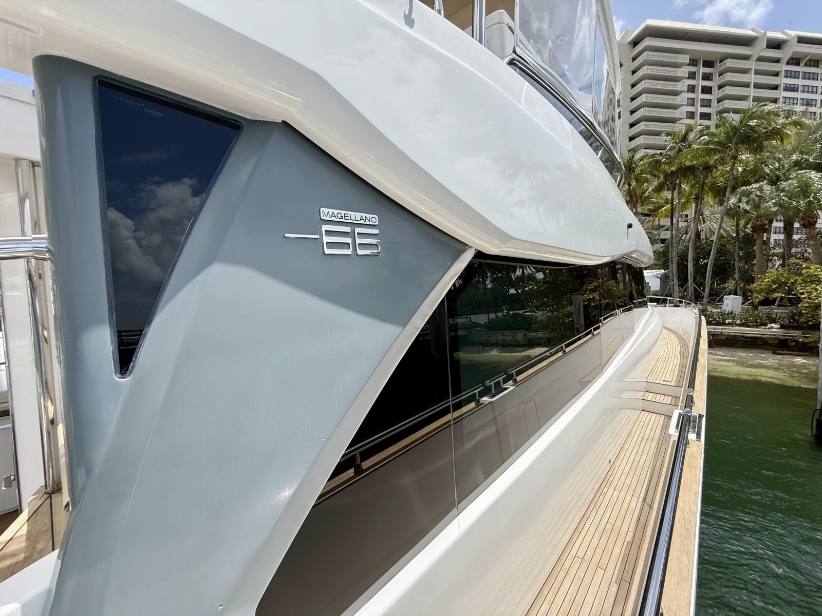 66ft Azimut Yacht For Sale