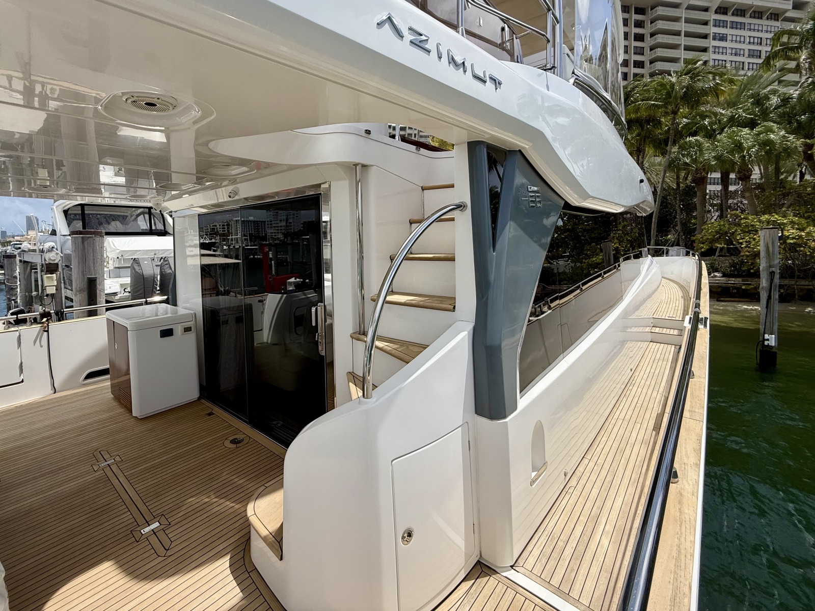 2020 Azimut Magellano 66