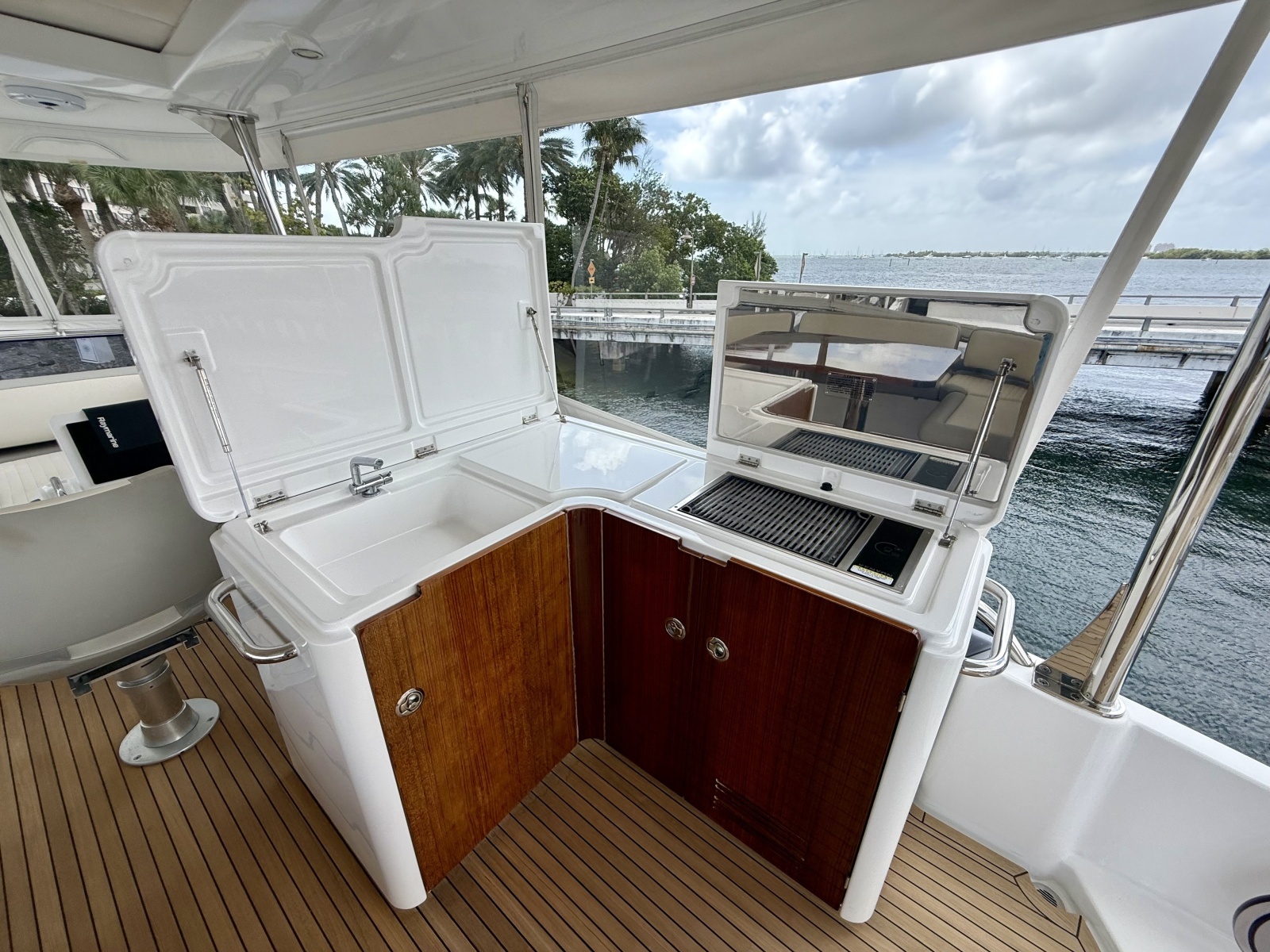 66ft Azimut Yacht For Sale