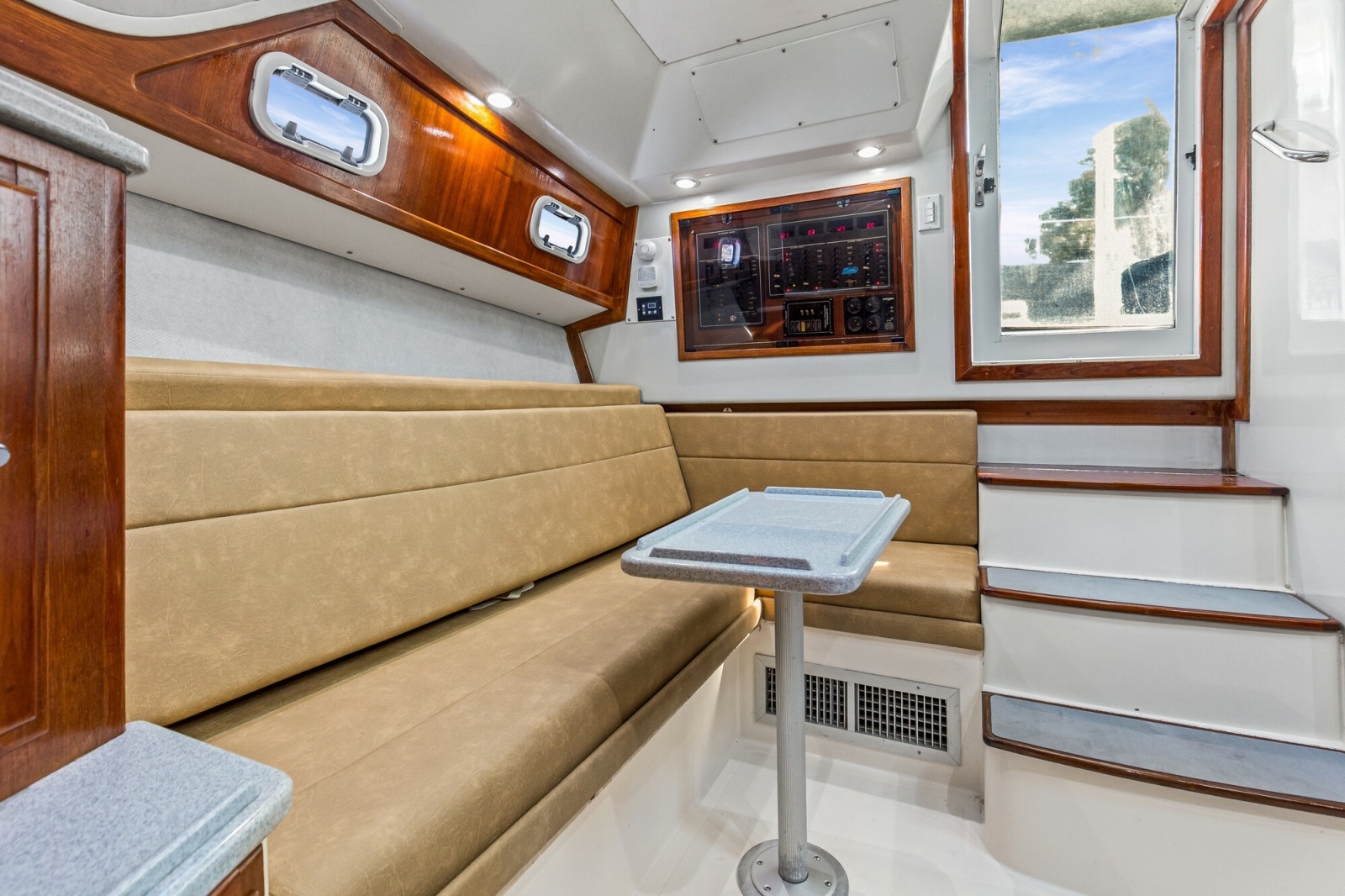 35ft Cabo Yacht For Sale