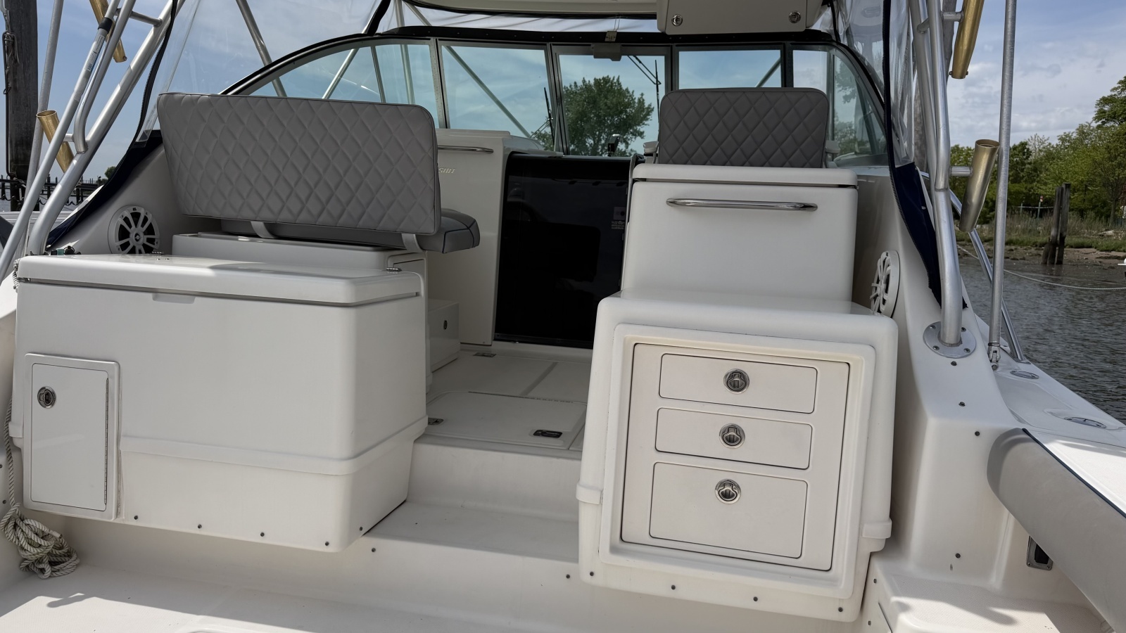 34ft Pursuit Yacht For Sale
