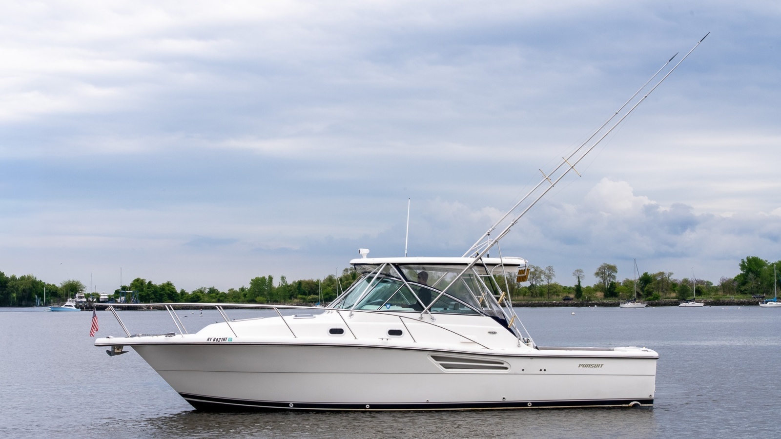 34ft Pursuit Yacht For Sale