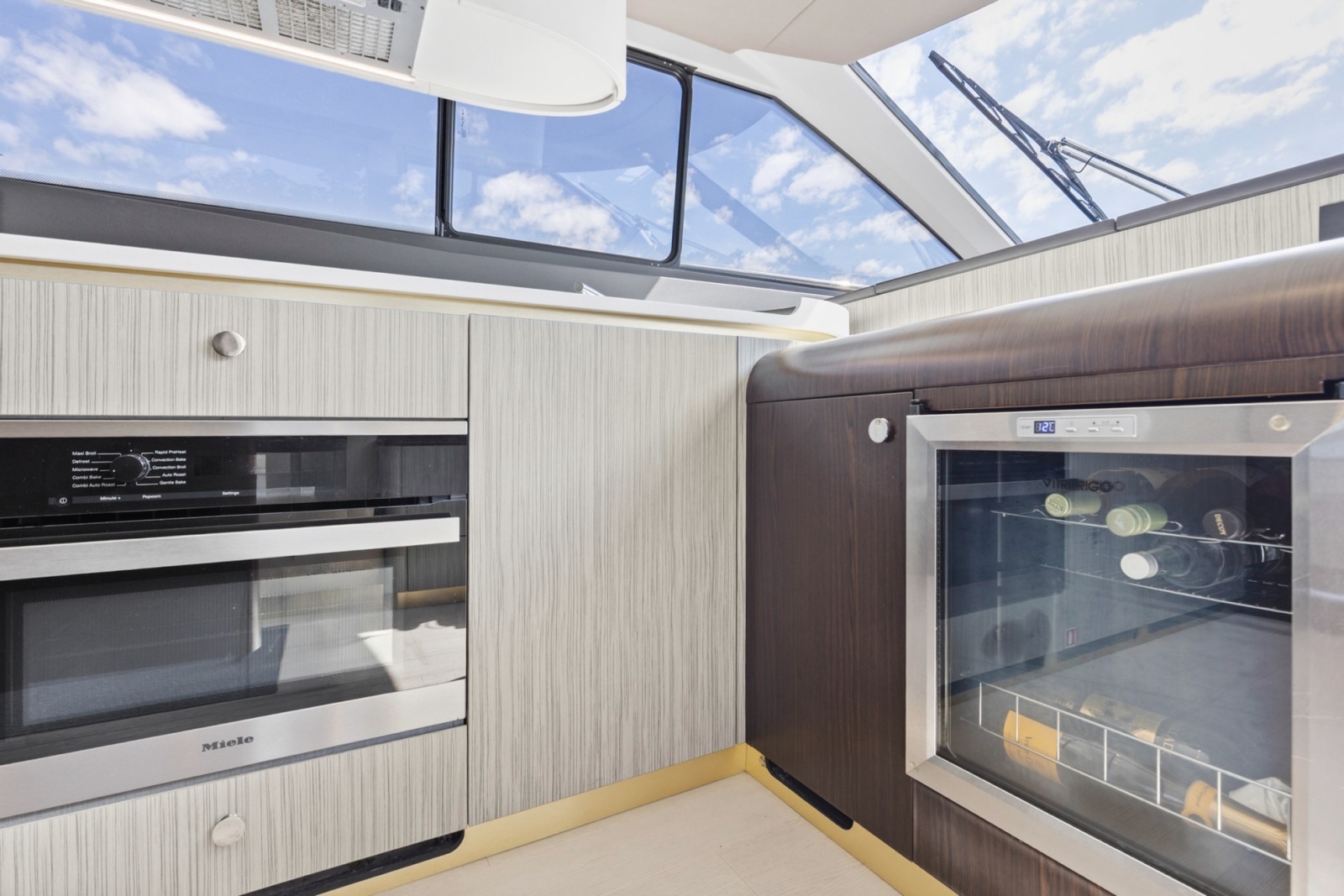 60ft Azimut Yacht For Sale