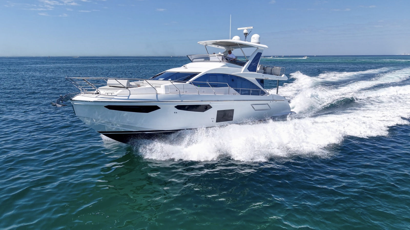 60' 2019 Azimut 60 FLY