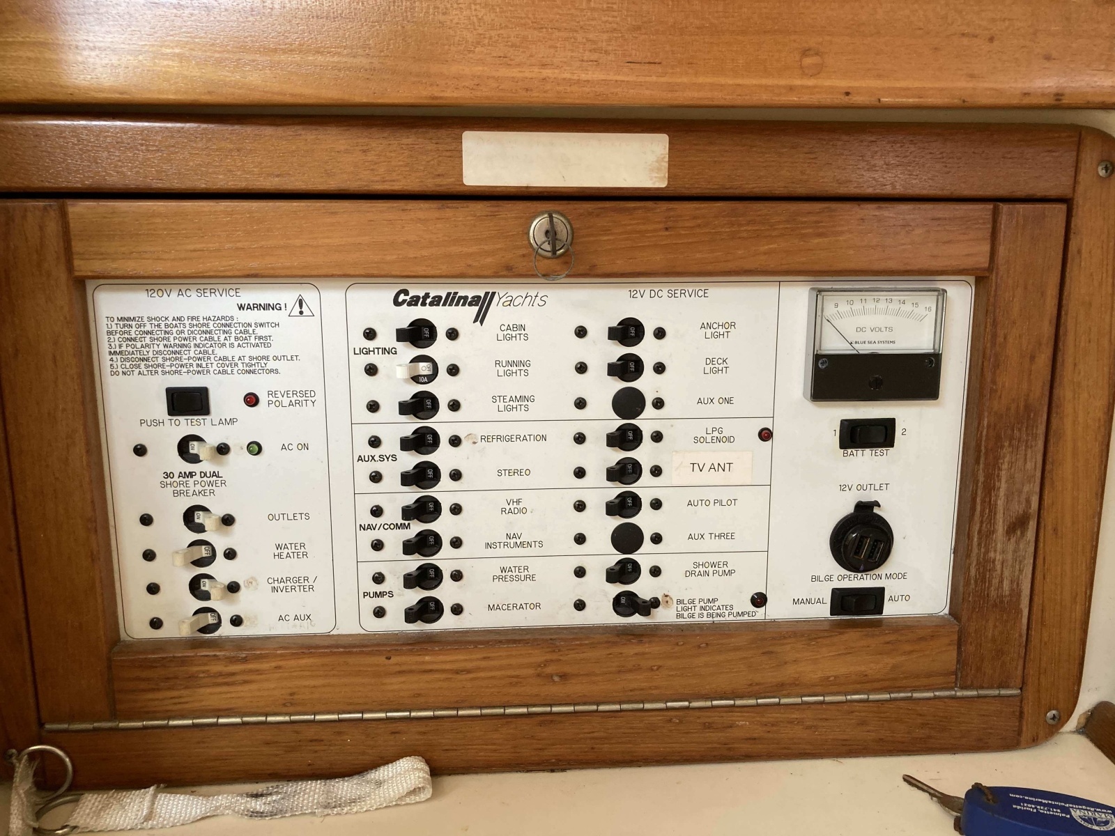 2003 Catalina 320