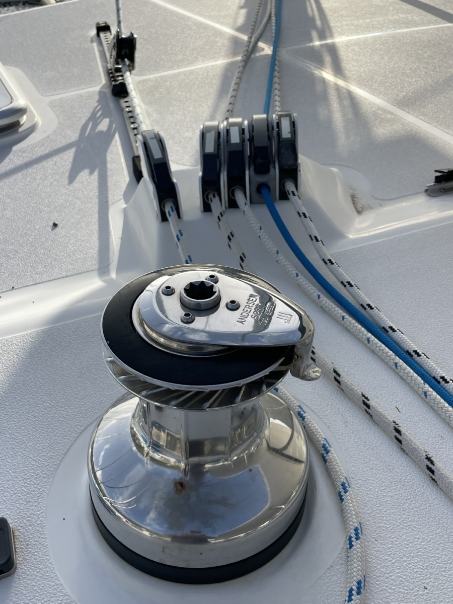 2011 Voyage Yachts 520
