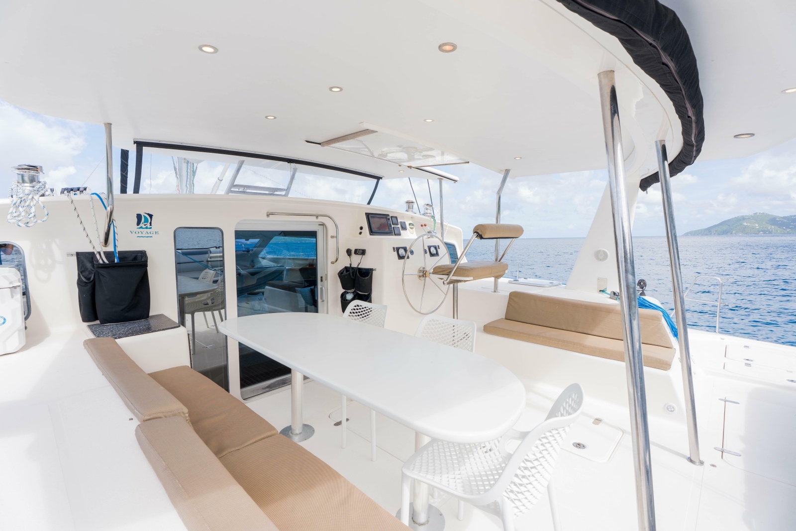 2011 Voyage Yachts 520