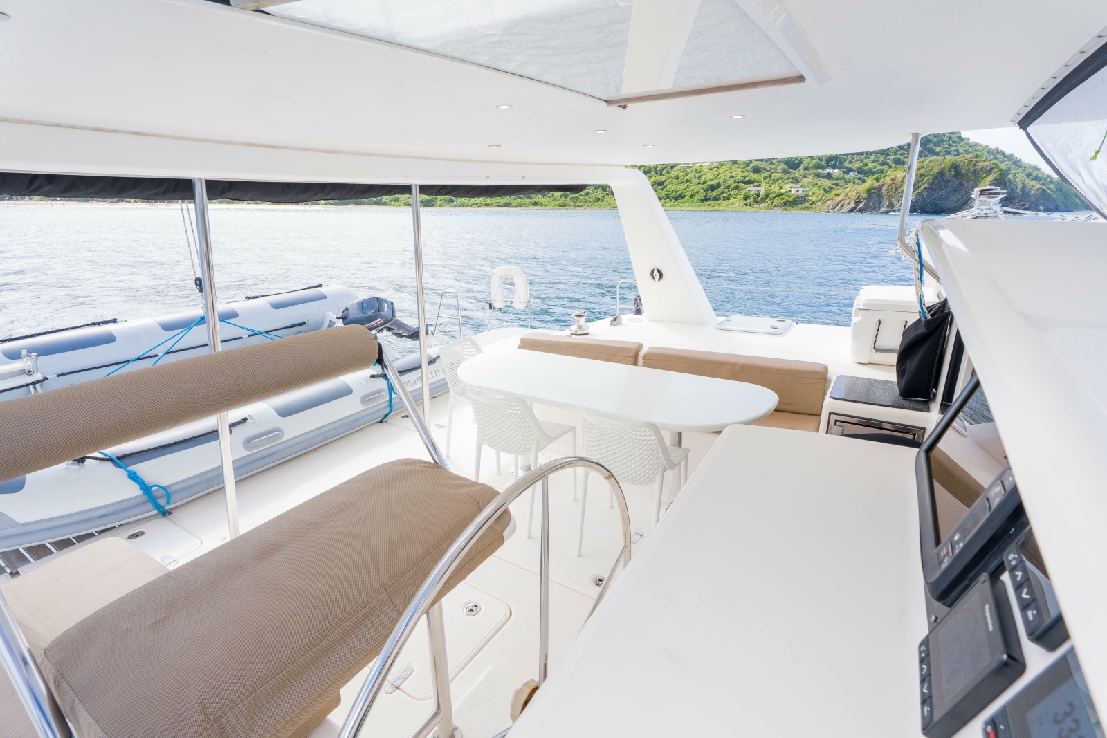 2011 Voyage Yachts 520