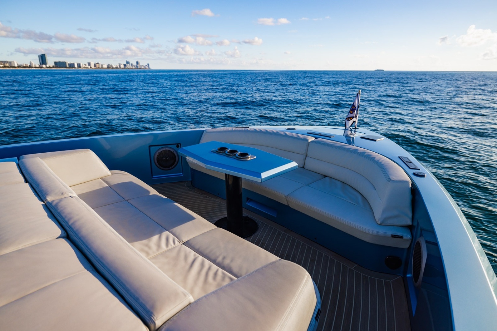 2019 Vanquish Yachts VQ58