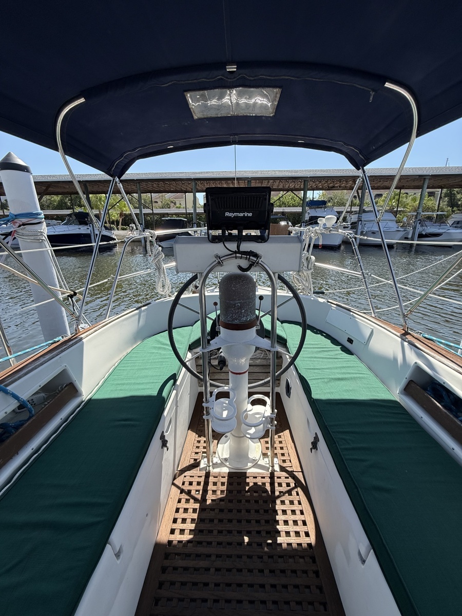 LOU ANN 34ft Pacific Seacraft Yacht For Sale