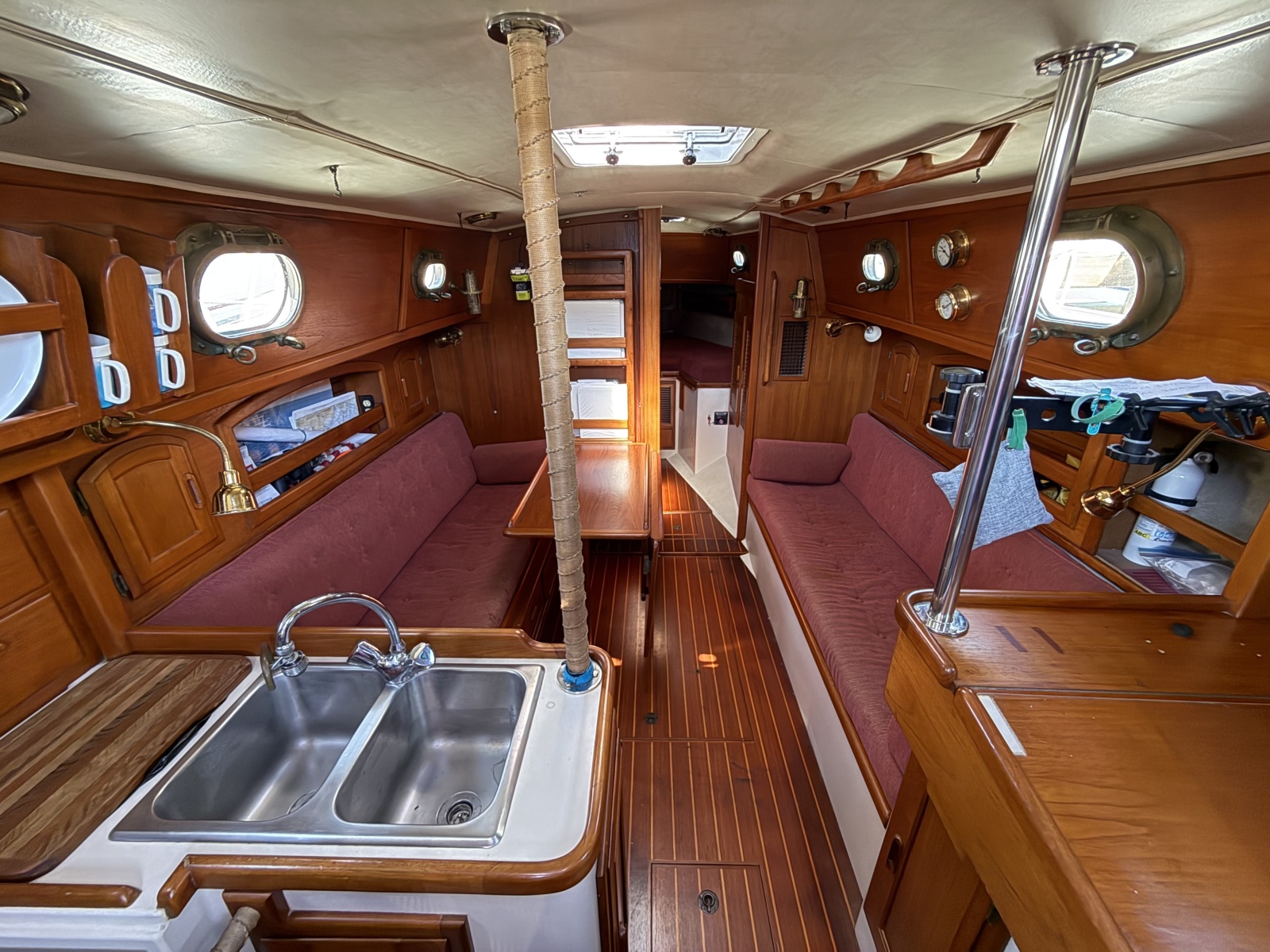 1987 Pacific Seacraft 