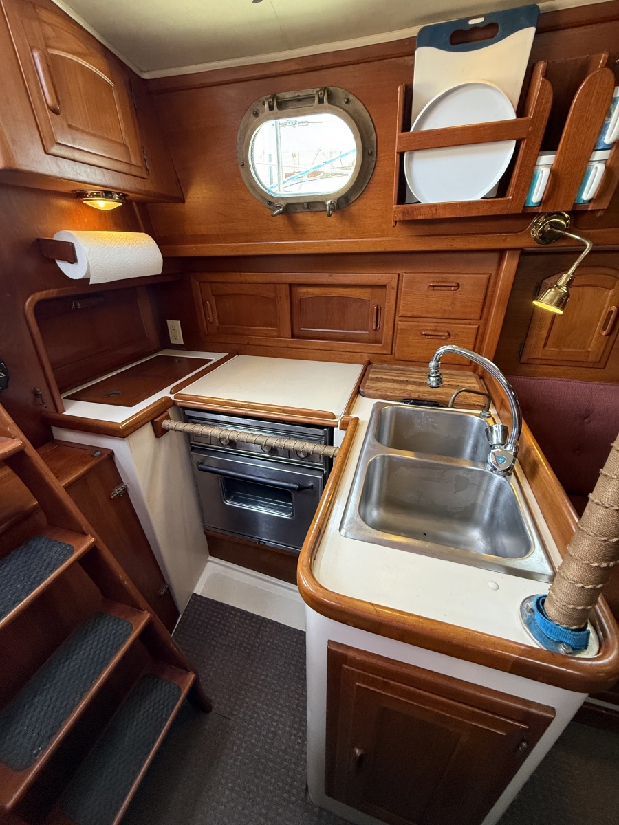 1987 Pacific Seacraft 