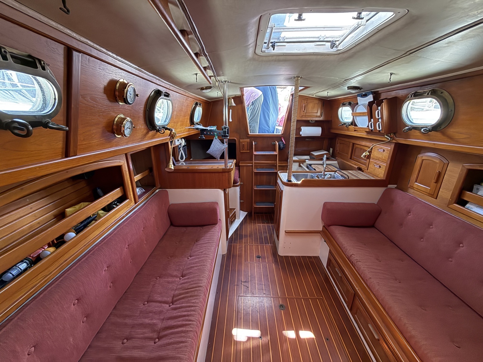 LOU ANN 34ft Pacific Seacraft Yacht For Sale
