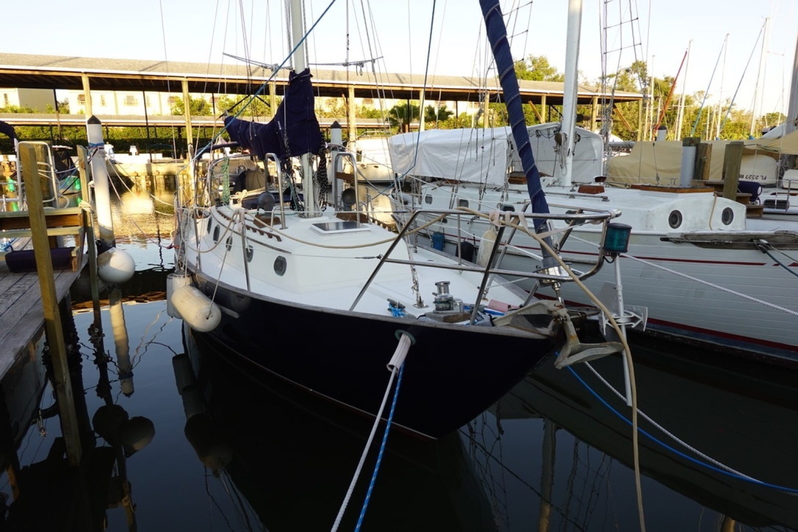 LOU ANN 34ft Pacific Seacraft Yacht For Sale
