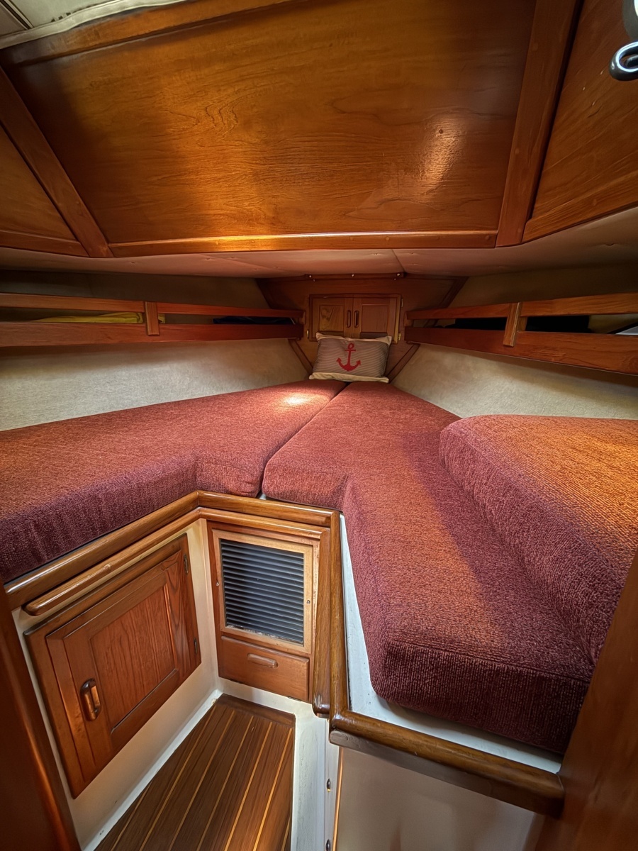 LOU ANN 34ft Pacific Seacraft Yacht For Sale