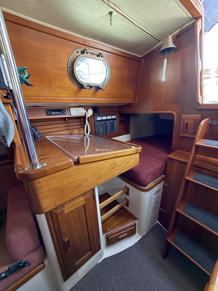 LOU ANN 34ft Pacific Seacraft Yacht For Sale