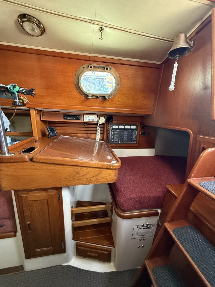 LOU ANN 34ft Pacific Seacraft Yacht For Sale