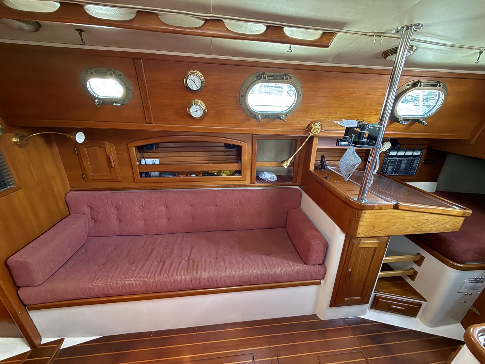 LOU ANN 34ft Pacific Seacraft Yacht For Sale