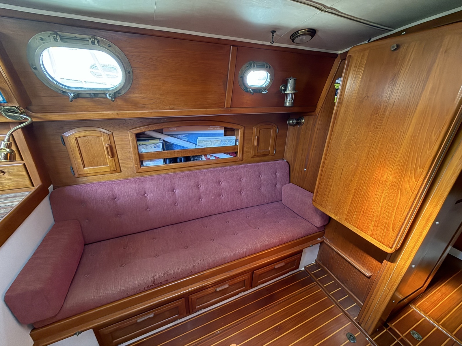 LOU ANN 34ft Pacific Seacraft Yacht For Sale