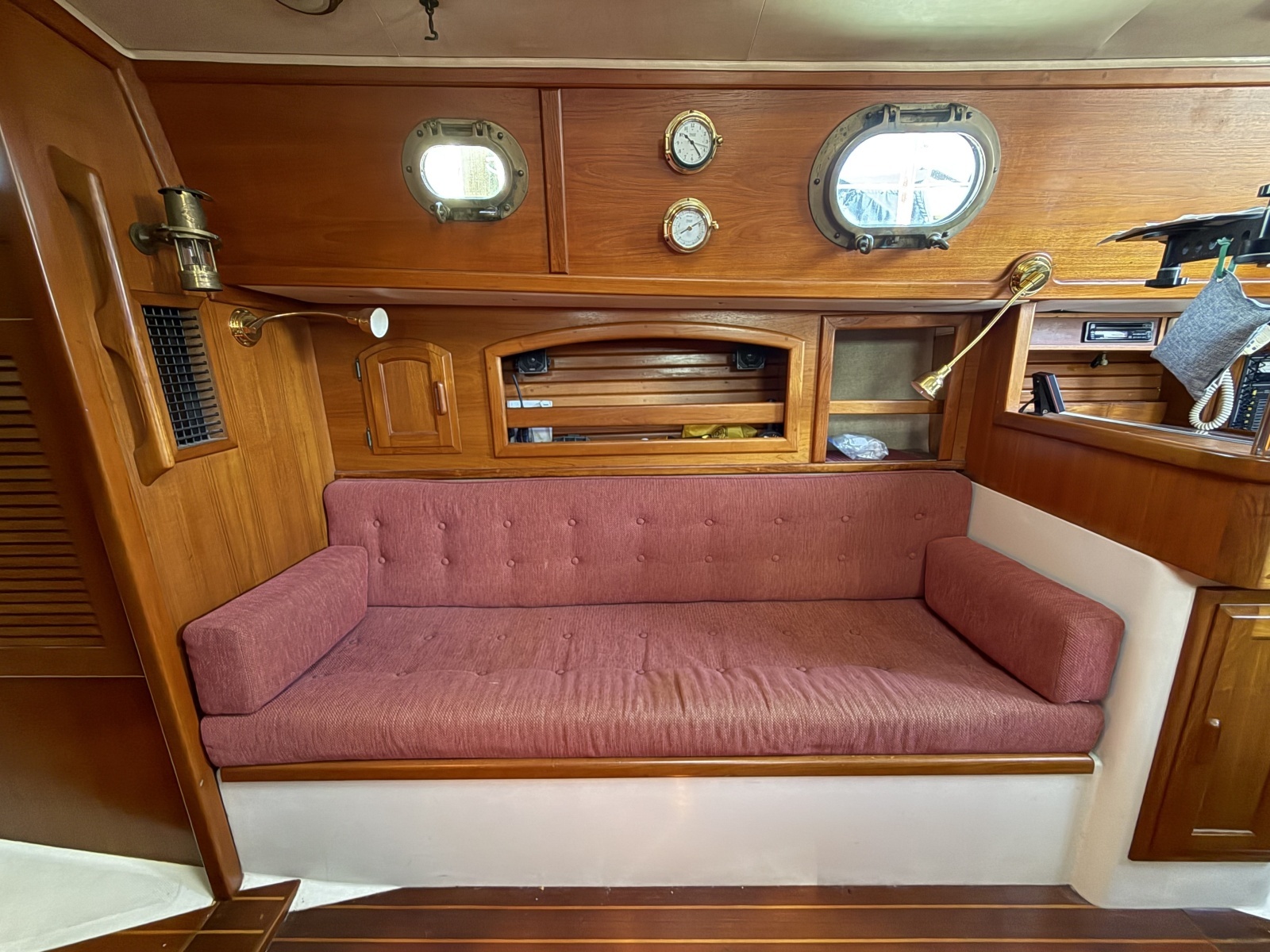 LOU ANN 34ft Pacific Seacraft Yacht For Sale