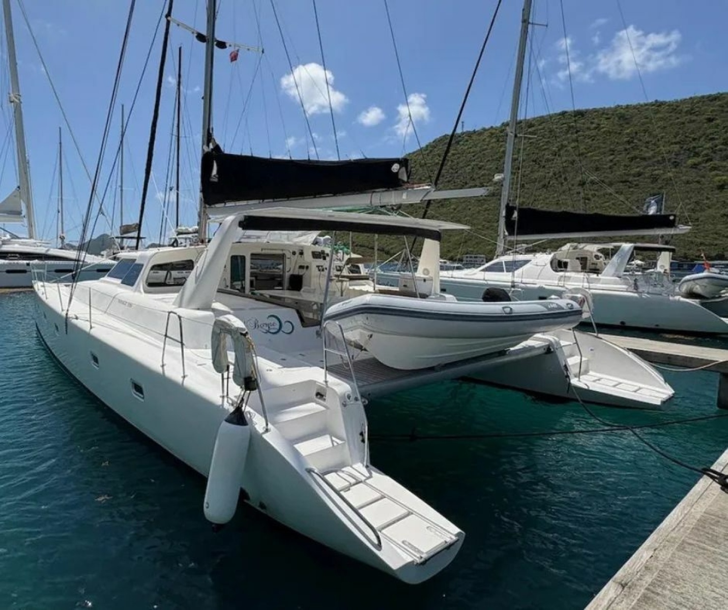 2015 Voyage Yachts 520