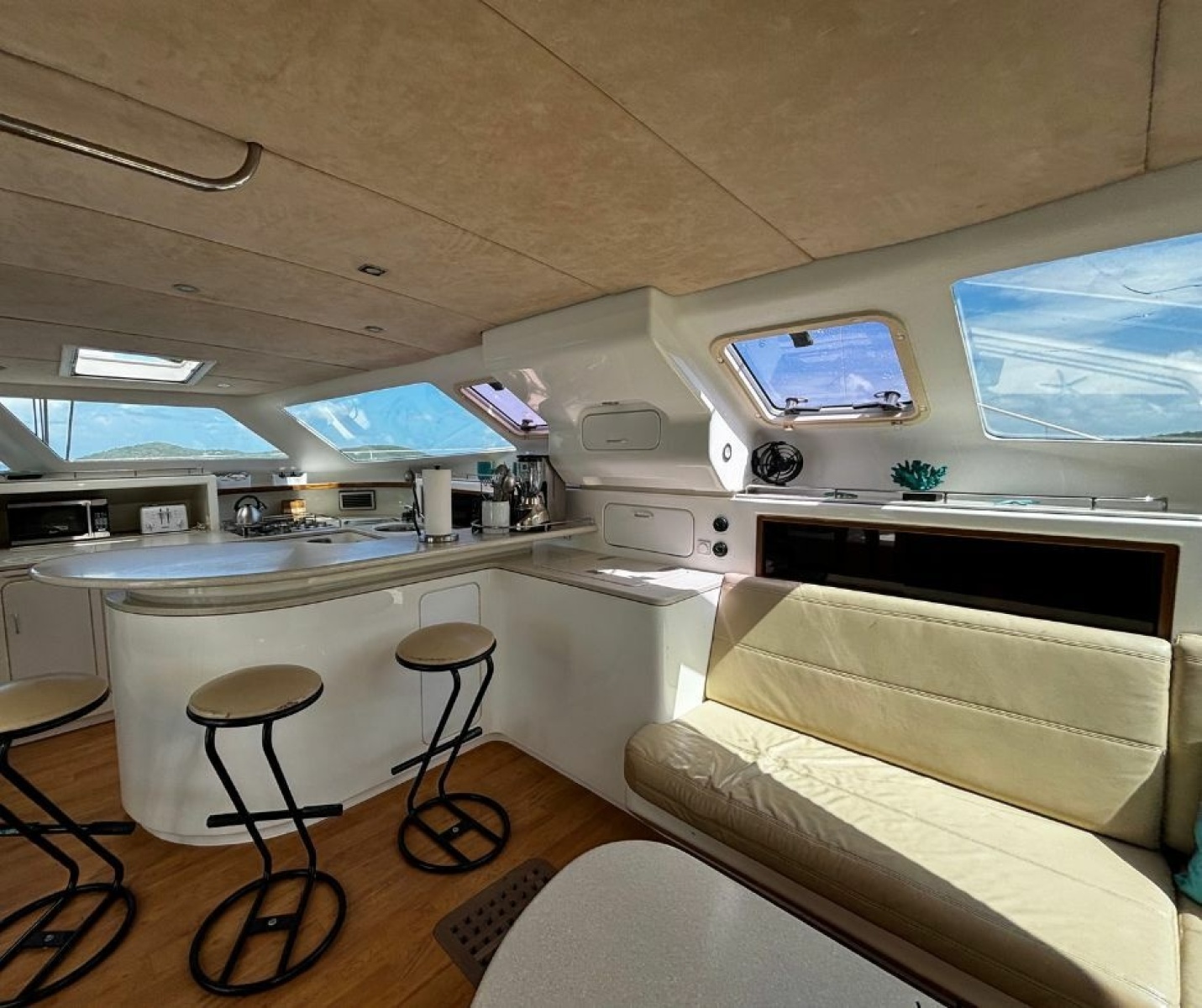2015 Voyage Yachts 520