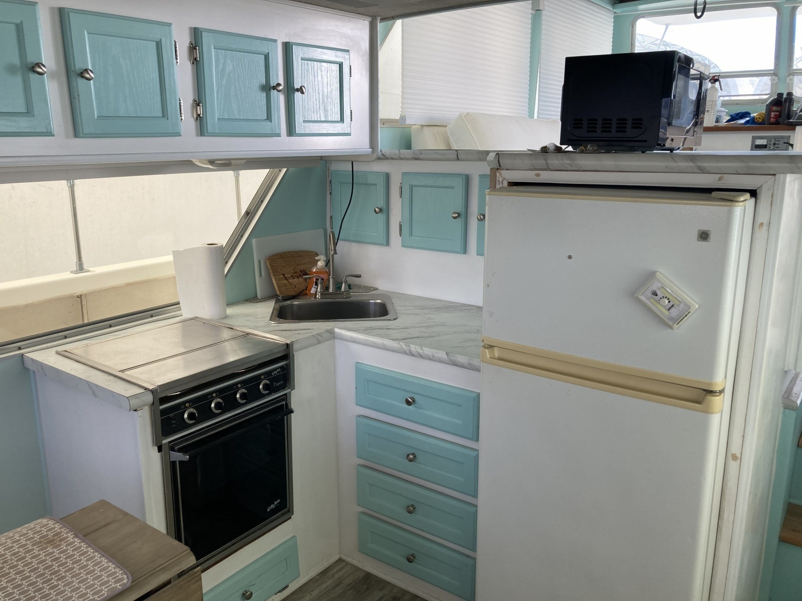 Fun Seeker 40ft Holiday Mansion Yacht For Sale