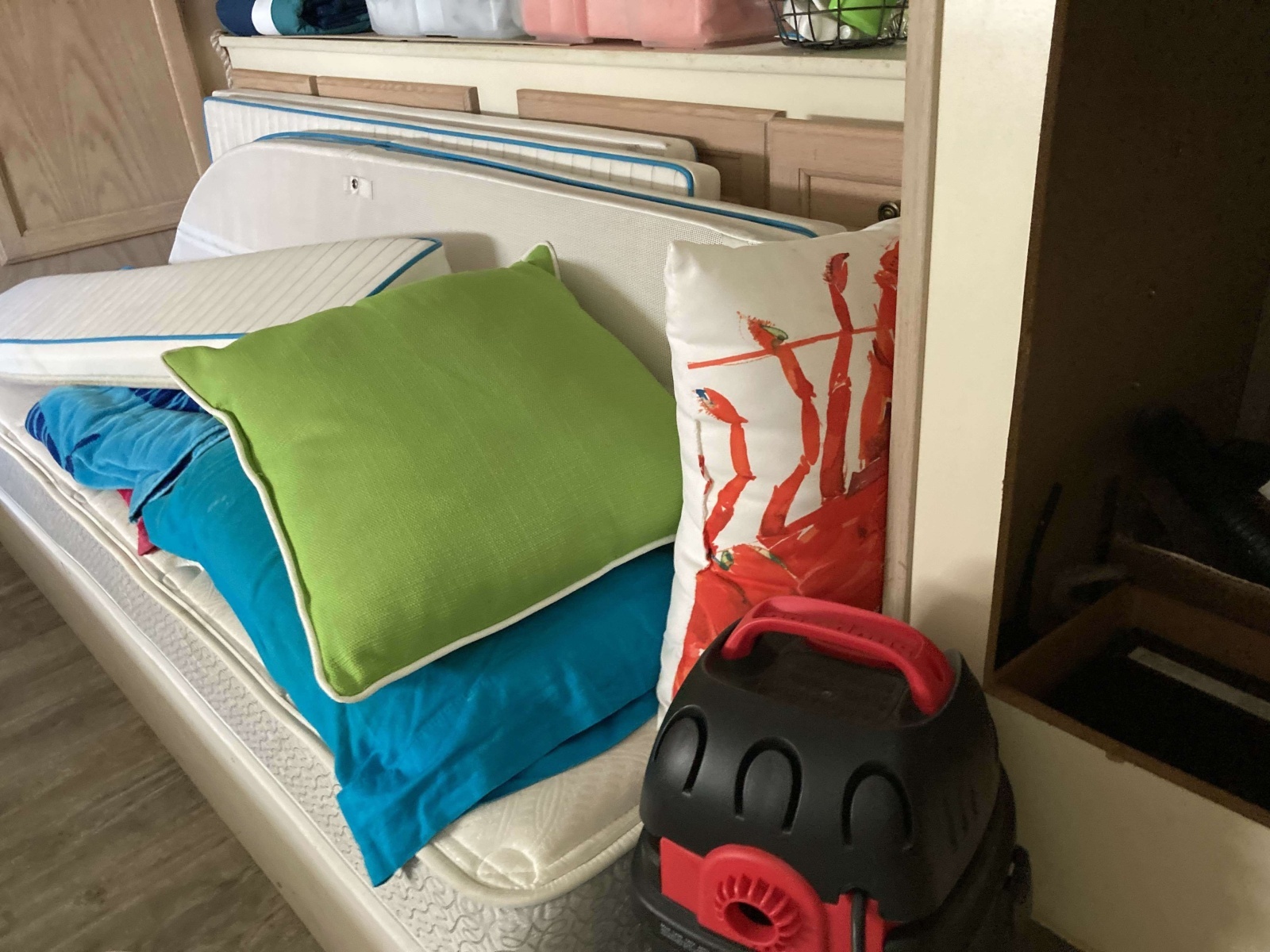 Fun Seeker 40ft Holiday Mansion Yacht For Sale