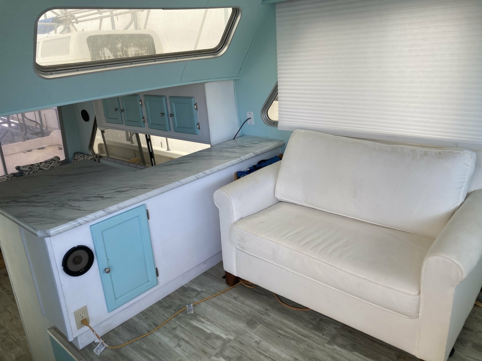 Fun Seeker 40ft Holiday Mansion Yacht For Sale