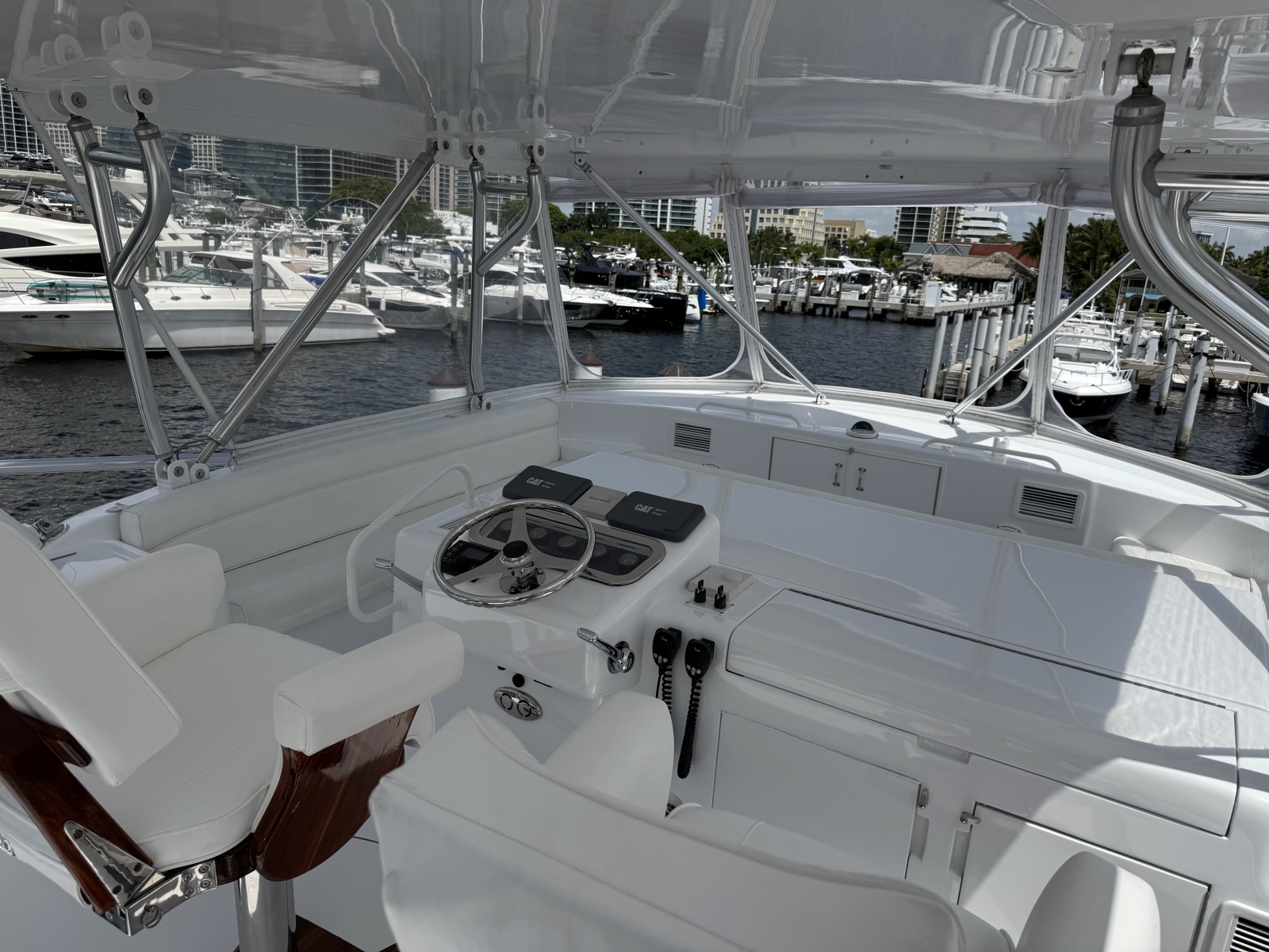2004 Hatteras 
