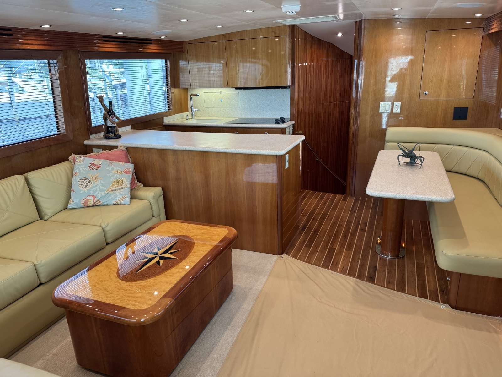 60ft Hatteras Yacht For Sale