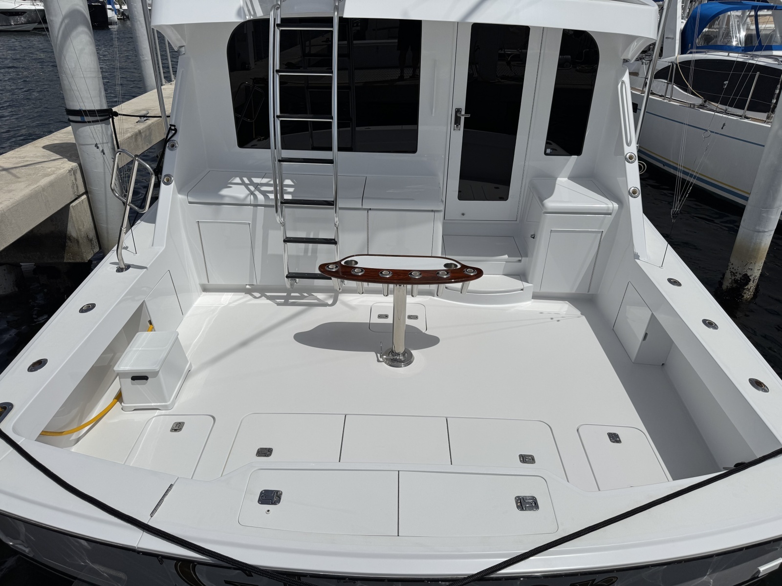 60ft Hatteras Yacht For Sale