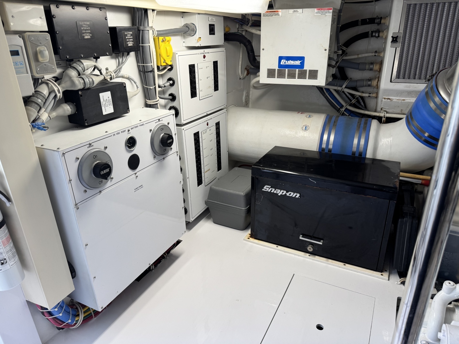 60ft Hatteras Yacht For Sale
