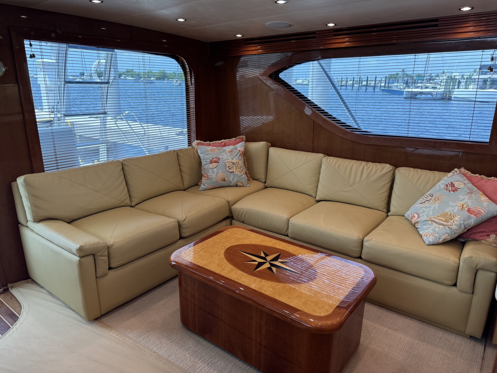 2004 Hatteras 