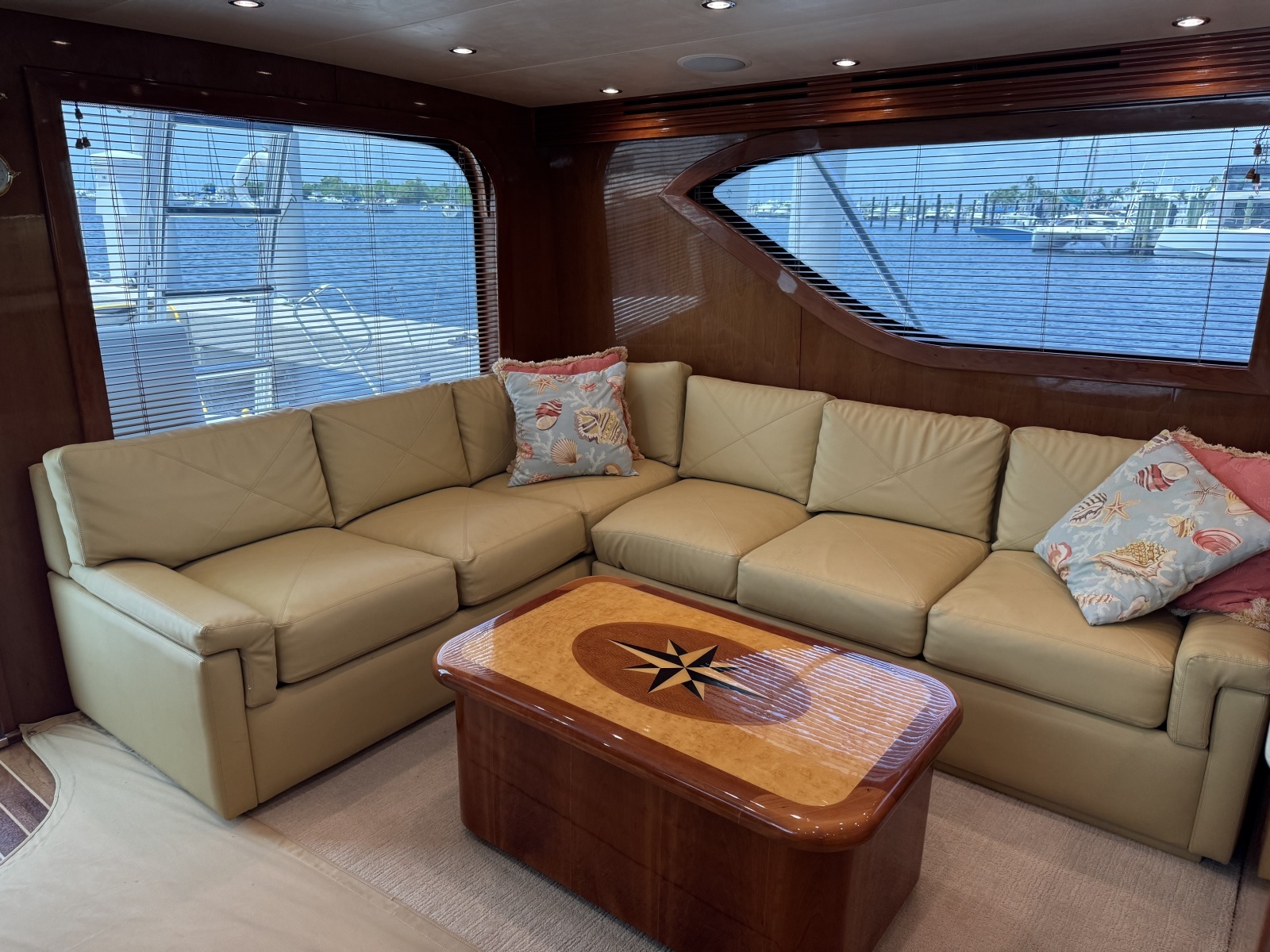 60ft Hatteras Yacht For Sale