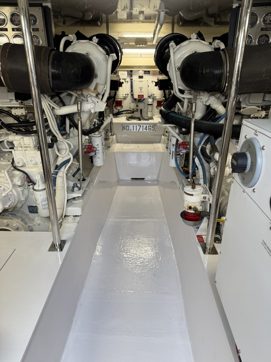 60ft Hatteras Yacht For Sale
