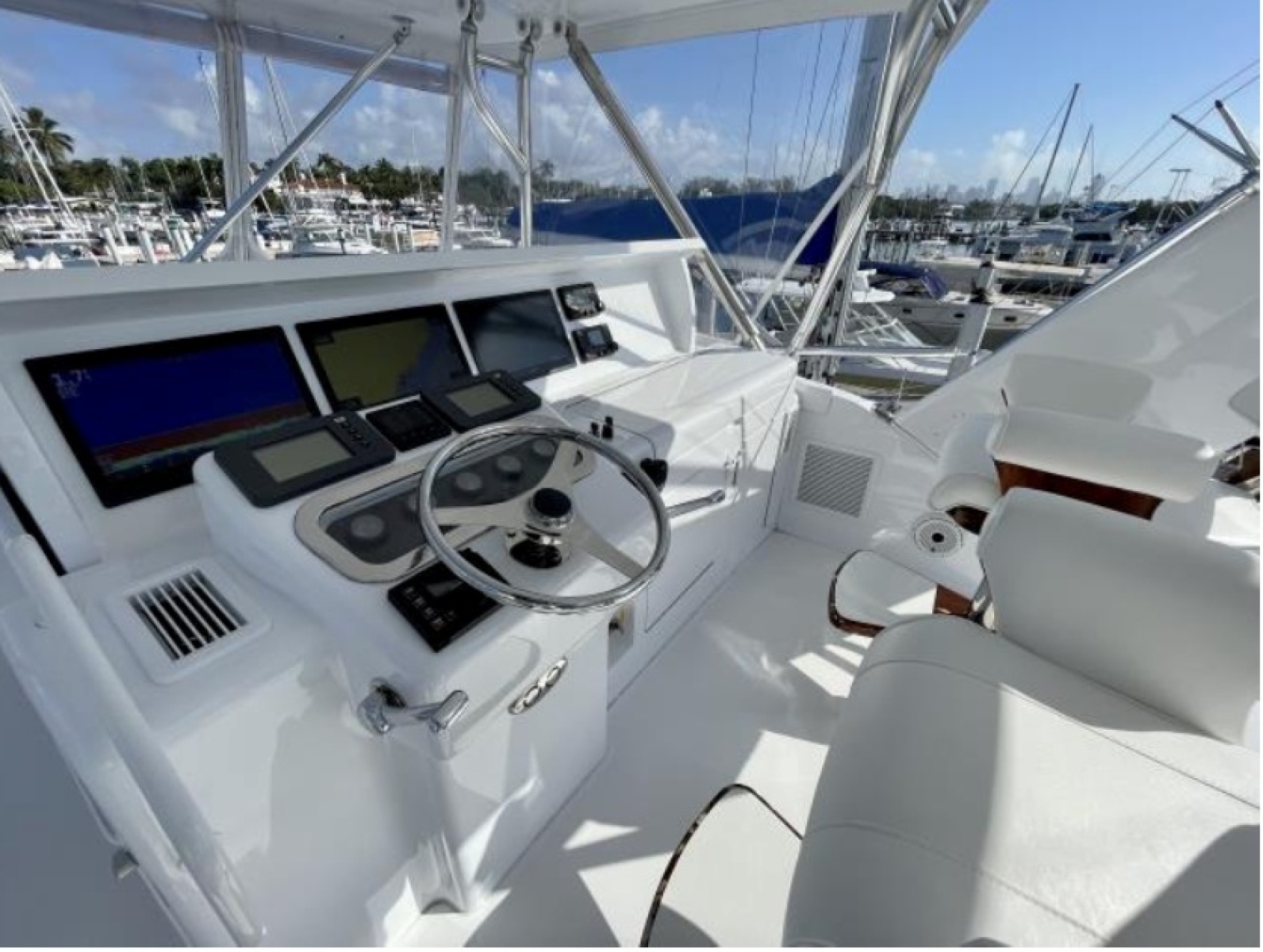 60ft Hatteras Yacht For Sale