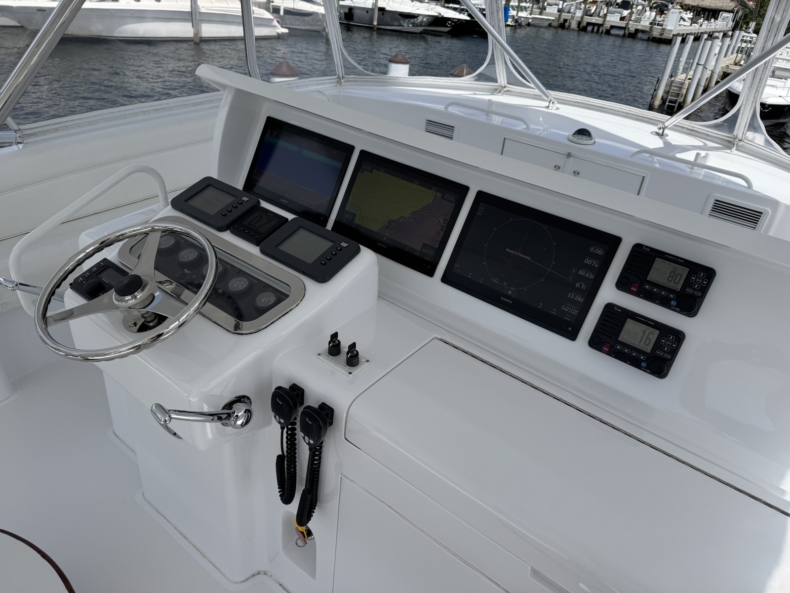2004 Hatteras 