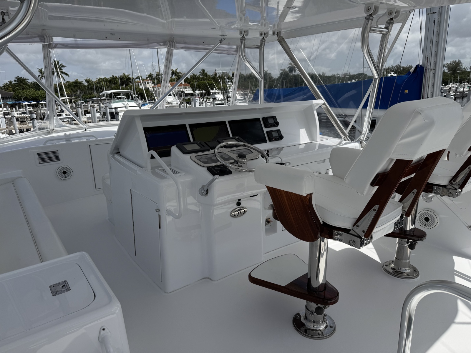 2004 Hatteras 